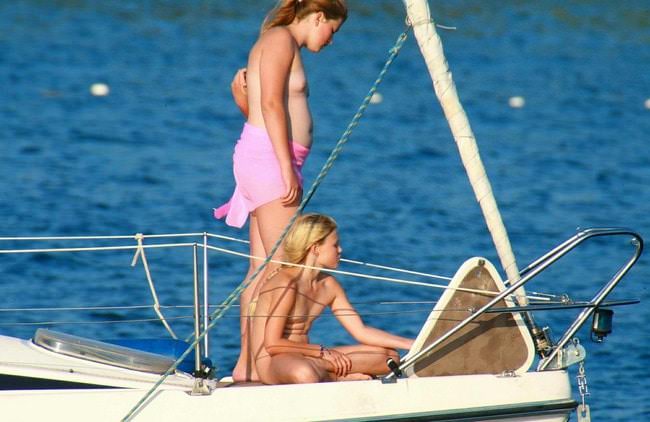 Family nudism photo [Summer nudism] (natirist beauty)