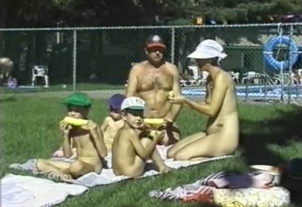 Sun Oasis vol.3 - family nudism video [720x544 | 00:16:31 | 168.68 MB] (natirist beauty)